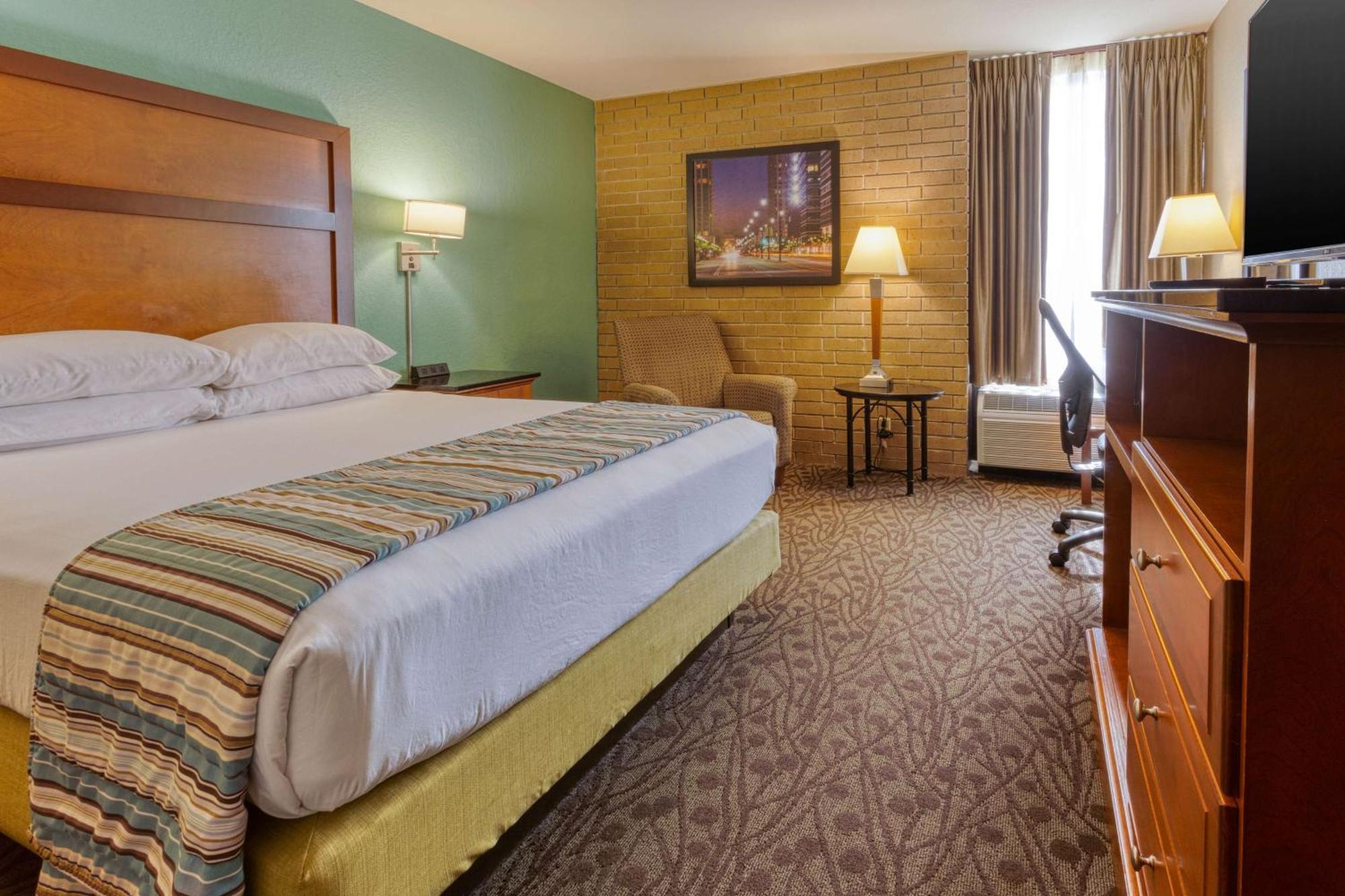 Drury Inn & Suites Atlanta Morrow Bagian luar foto