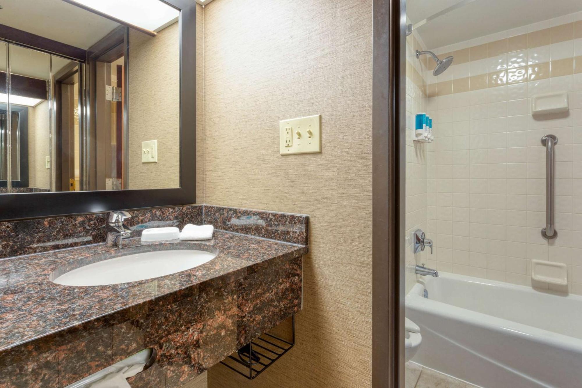 Drury Inn & Suites Atlanta Morrow Bagian luar foto
